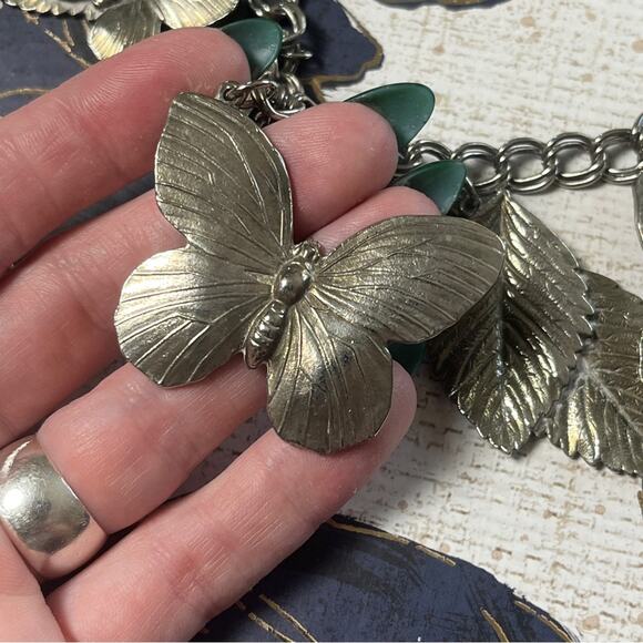 Vintage Antiqued Silver Artisan Butterfly and Leaf Charm Statement Necklace D2 - Picture 9 of 13